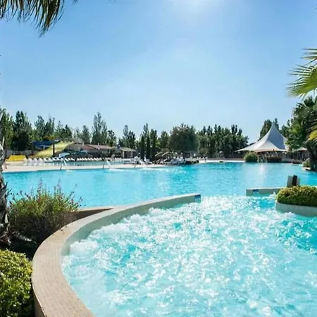 Campsite Mobilhome La Carabasse **** Vias