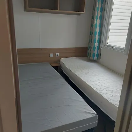 مكان تخييم Mobilhome La Carabasse ****