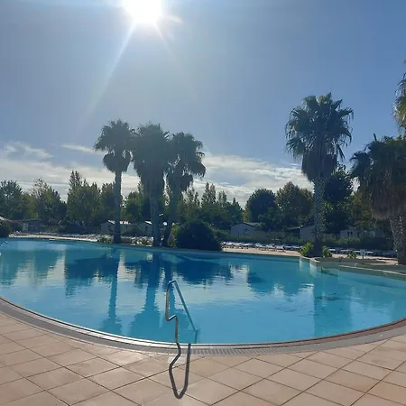 Mobilhome La Carabasse **** Vias
