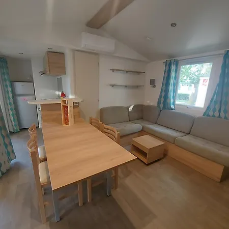 Mobilhome La Carabasse **** * فيا