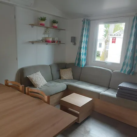 مكان تخييم Mobilhome La Carabasse **** فيا